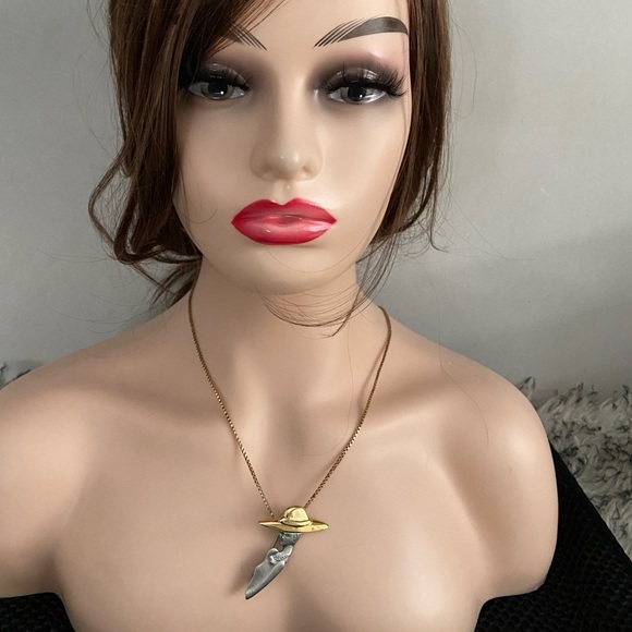 Plumo Canada Lady Pin Brooch Gold And Silver Toned Unisex - Picture 7 of 9